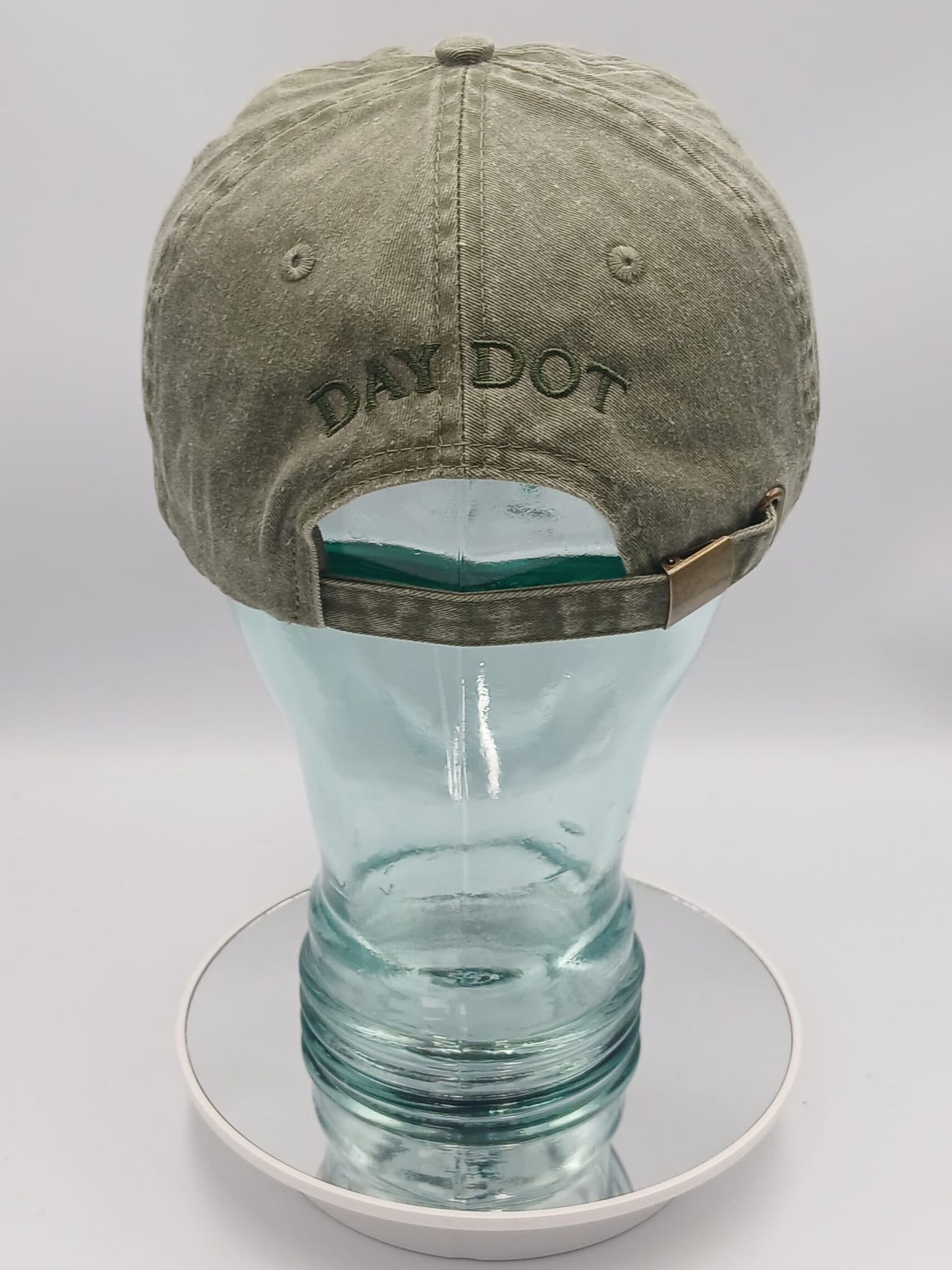 Queen Hen Cap