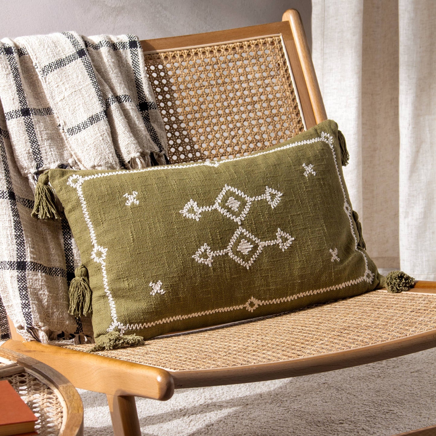 Folis Cushion