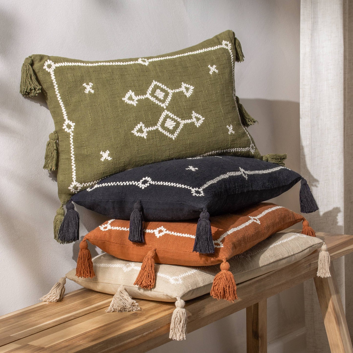 Folis Cushion
